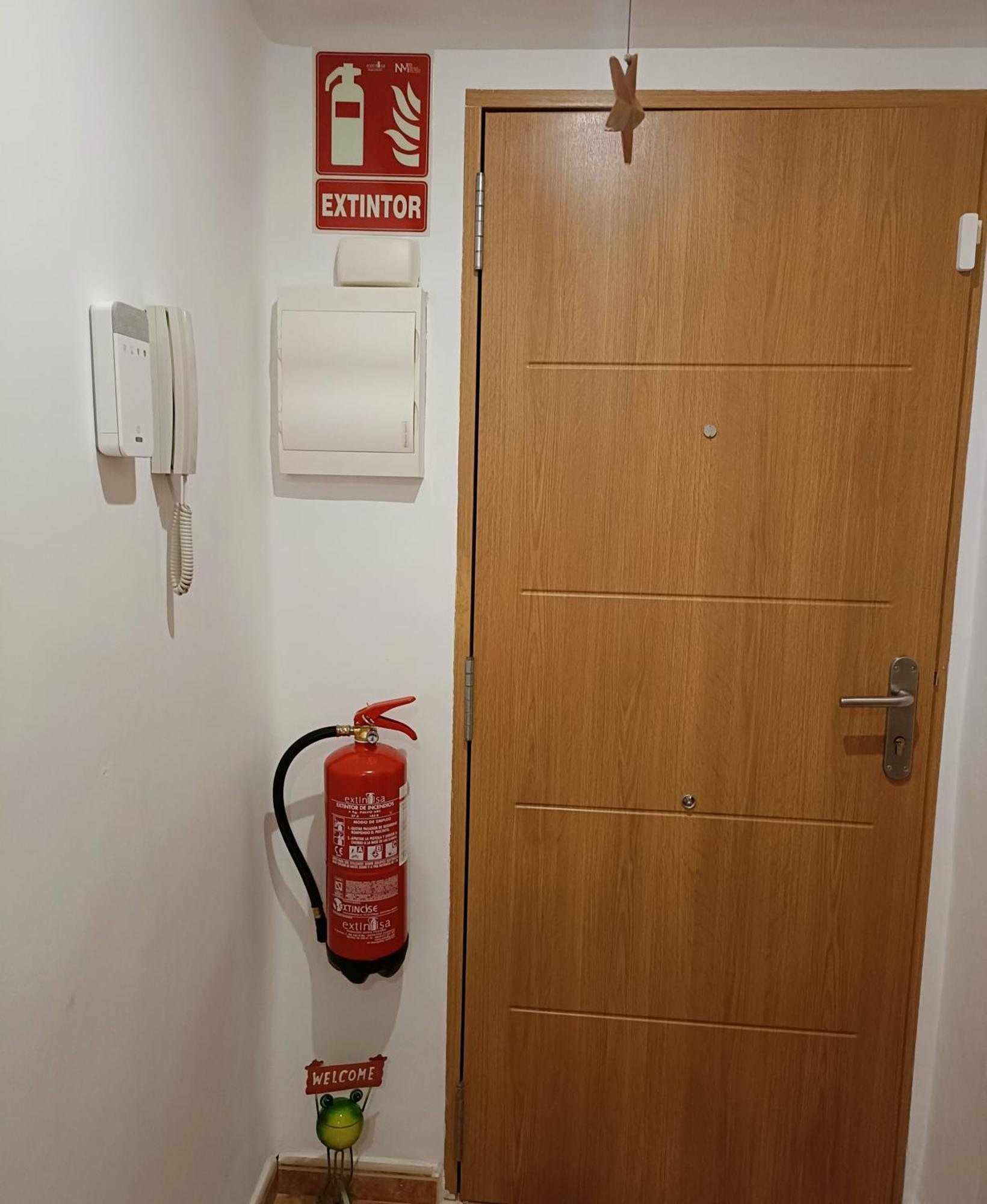 Daoiz, Vivienda Vacacional Para Familias Y Mayores De 25 Anos En El Grao De Gandia 3Ro Sin Ascensor Playa de Gandia Exterior foto